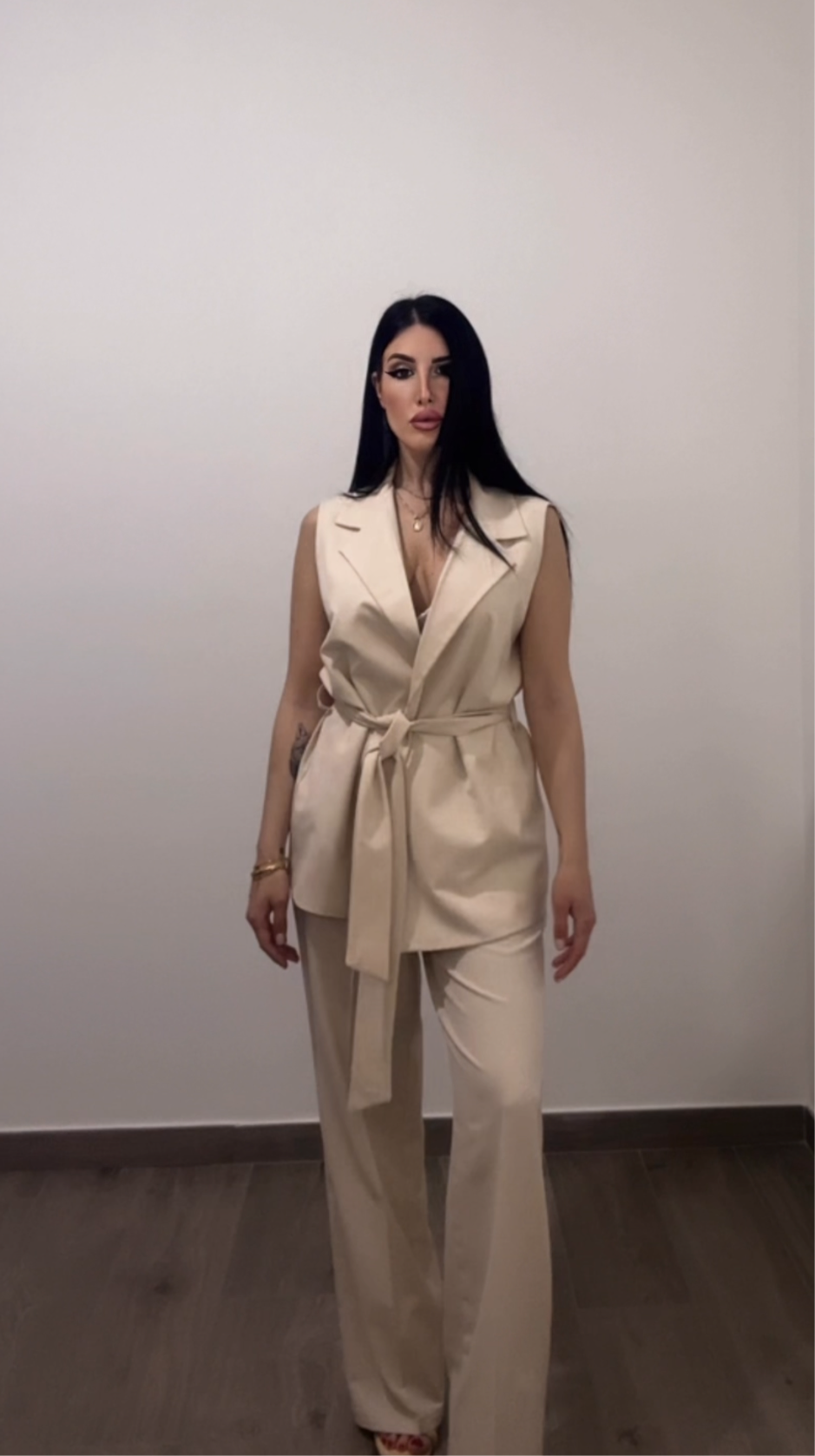 Tailleur gessato beige