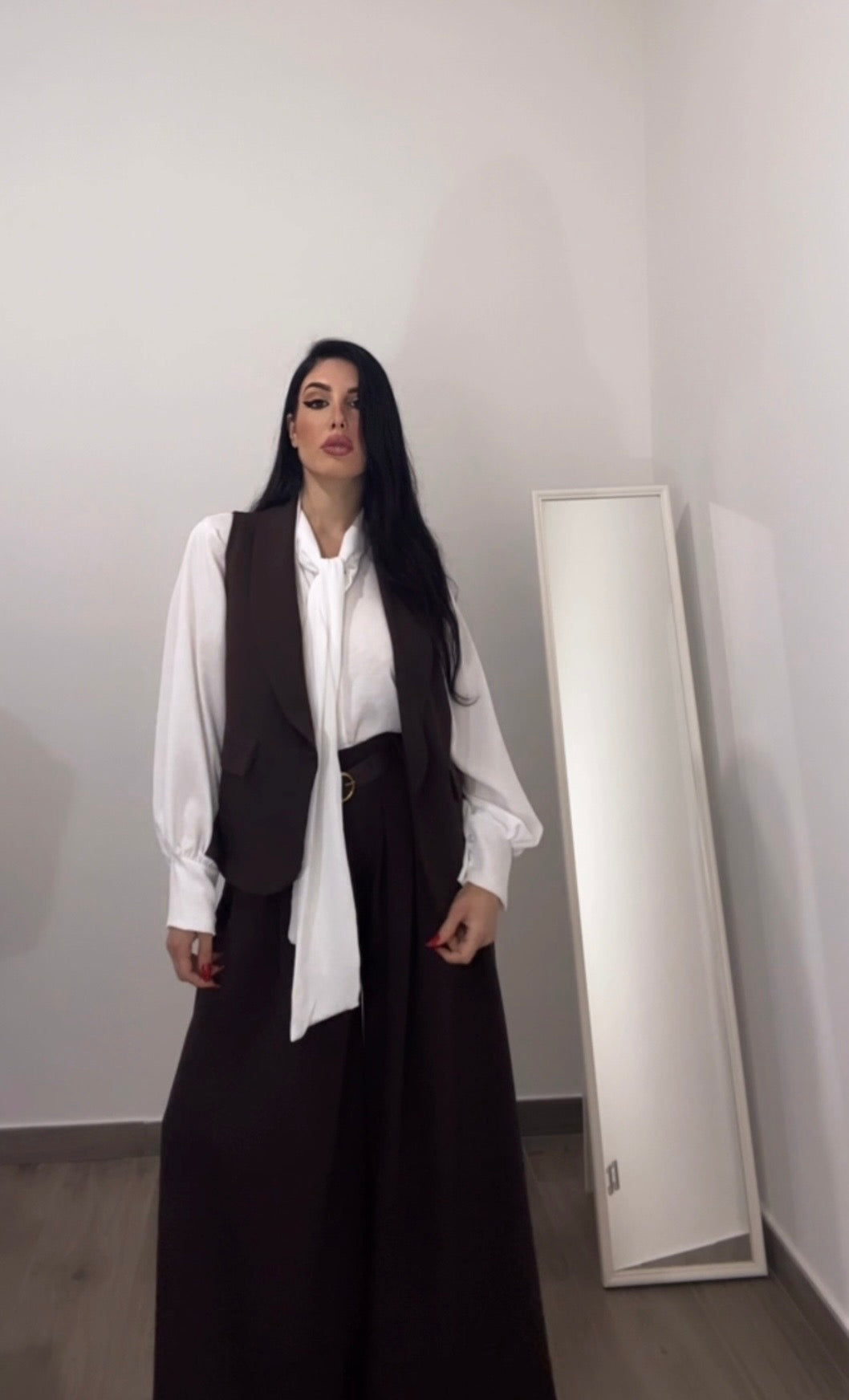 Pantalone Palazzo Marrone con Cintura in vita