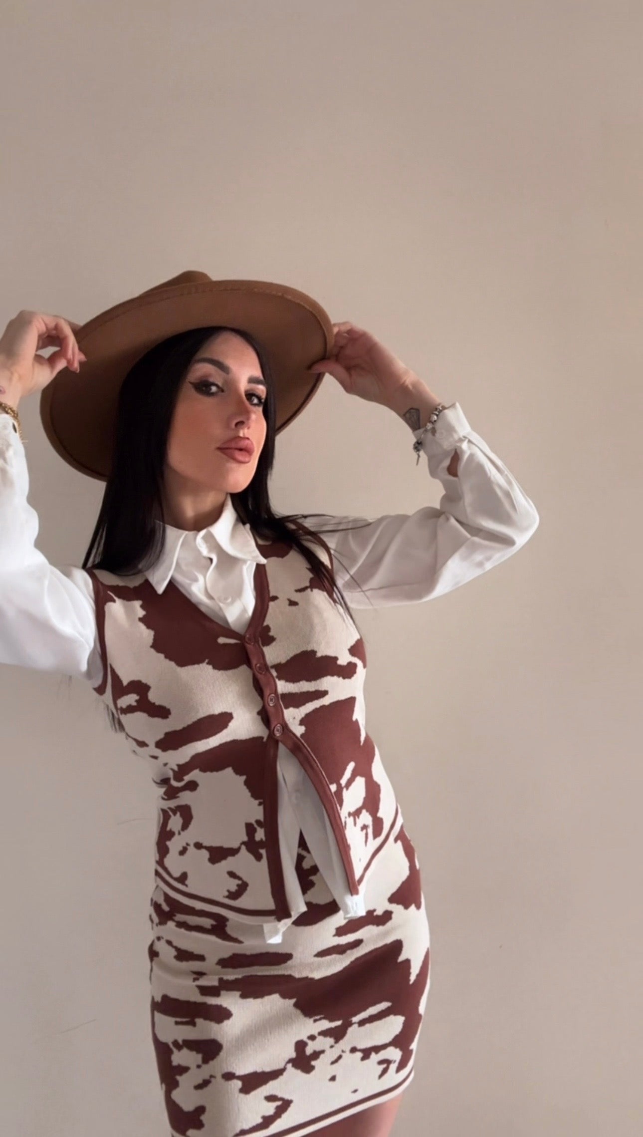 Set Coordinato Donna Gilet e Minigonna Fantasia Cow Print Fleur De Vie