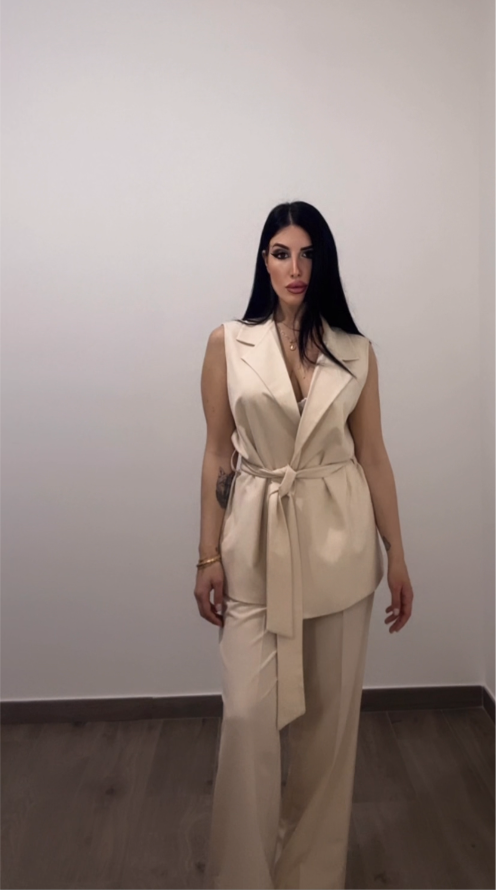 Tailleur gessato beige