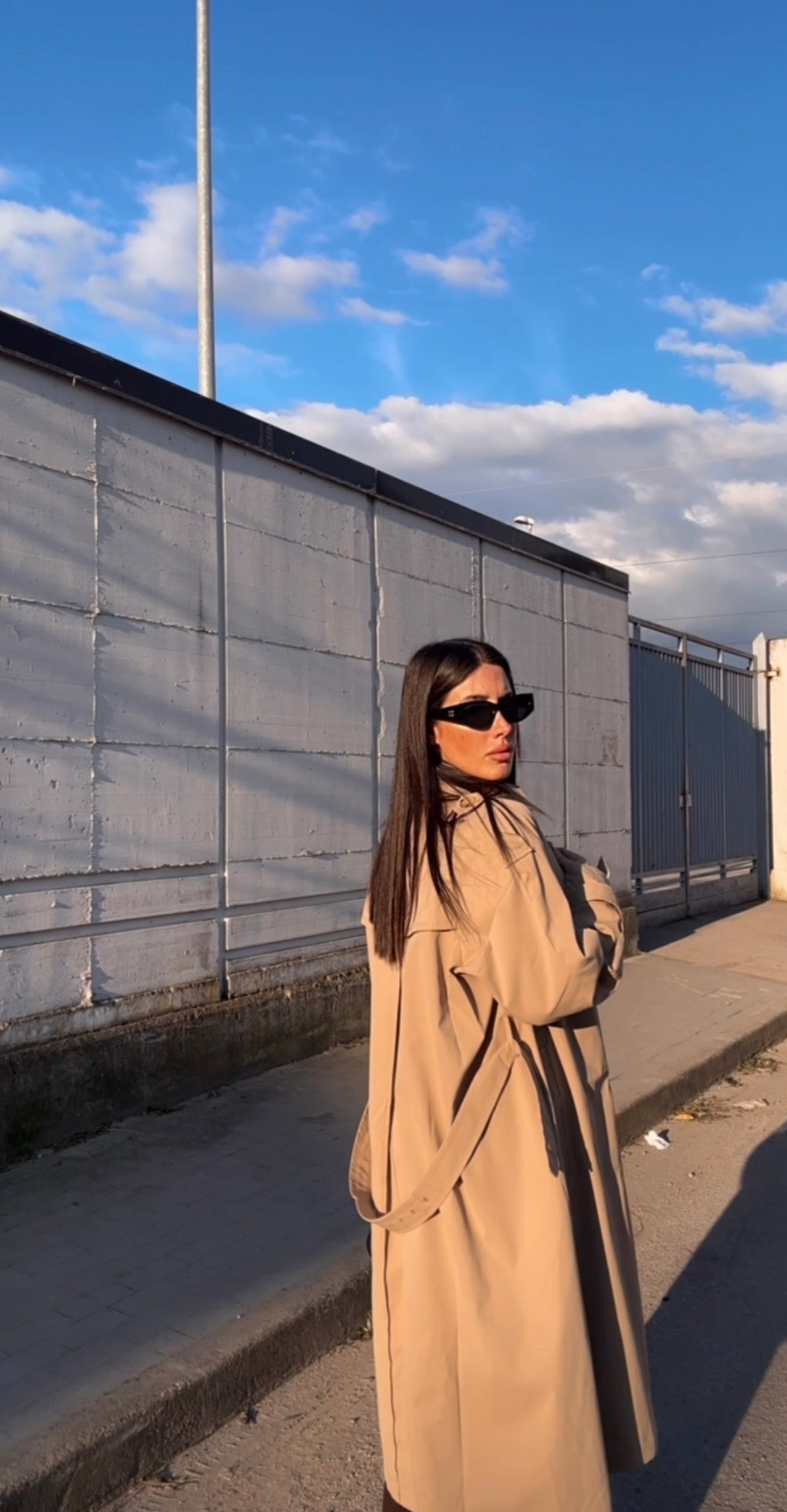 Trench Donna Beige Oversize - Impermeabile Lungo con Cintura Fleur De Vie