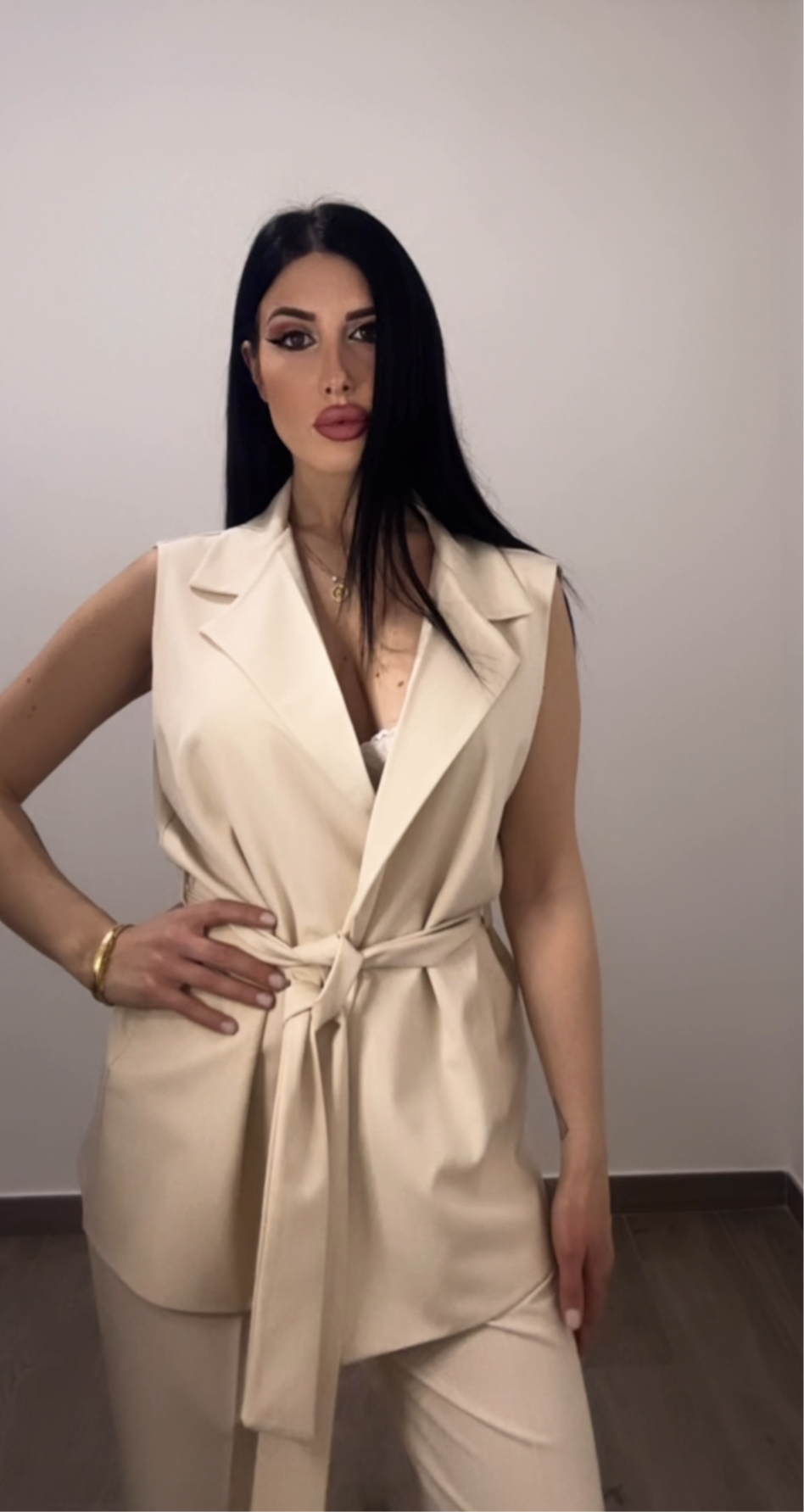 Tailleur gessato beige