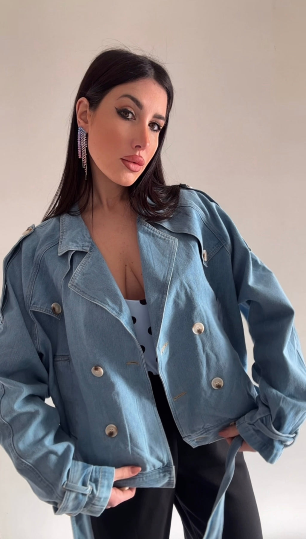 Trench in denim da donna a doppio petto con cintura regolabile