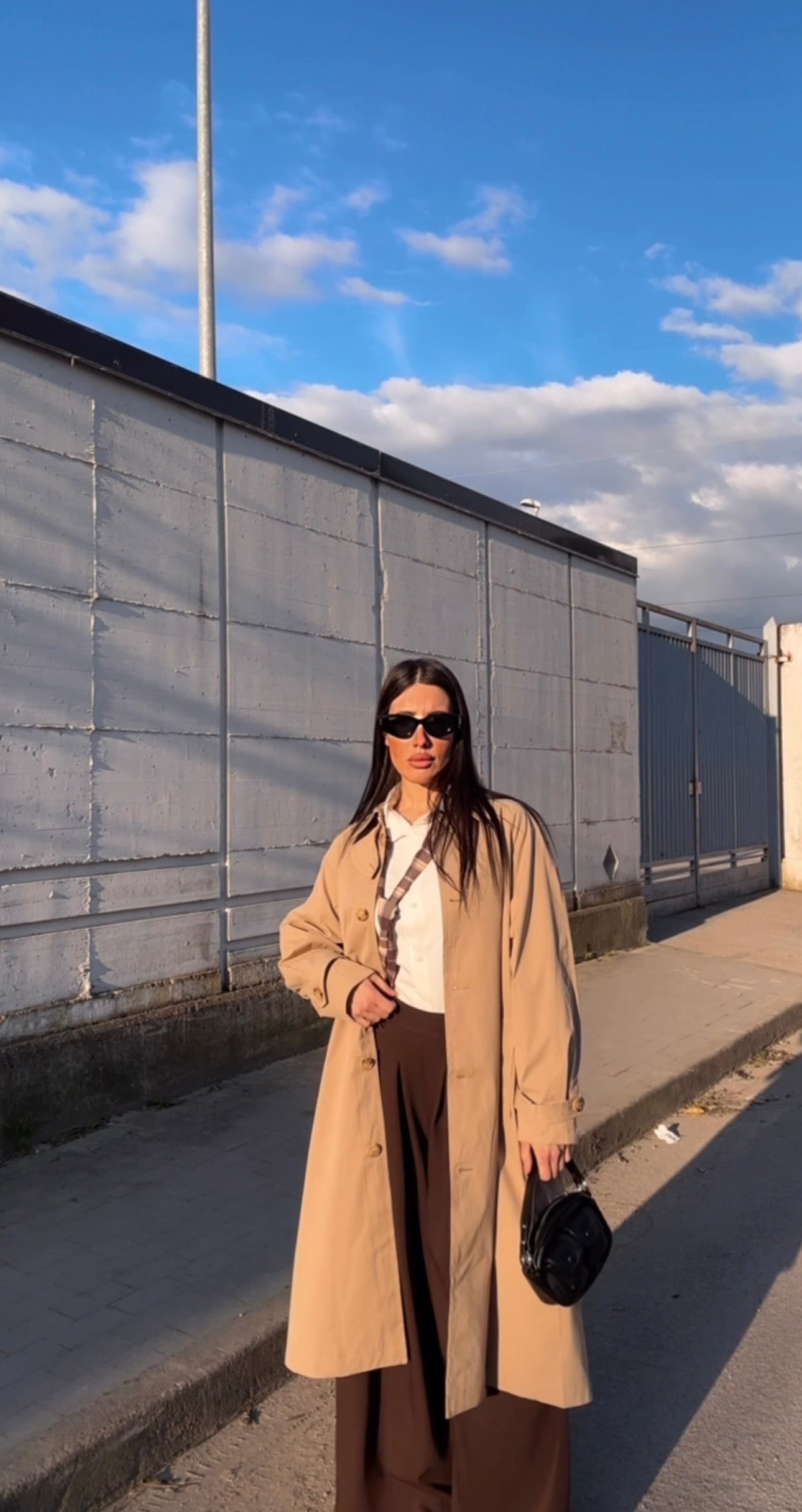 Trench Donna Beige Oversize - Impermeabile Lungo con Cintura Fleur De Vie
