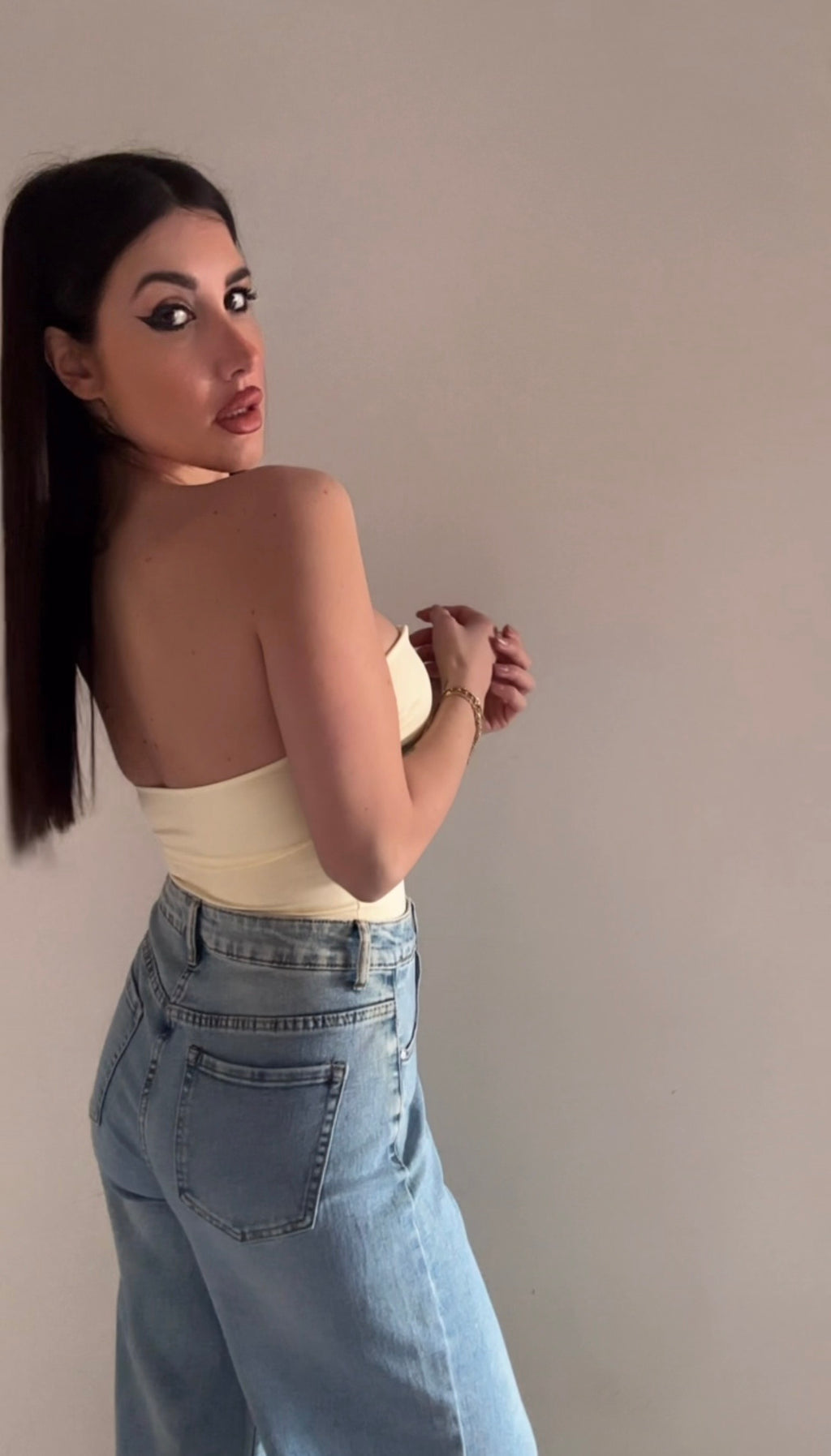 Body Bustier Giallo Burro con Scollo a Cuore