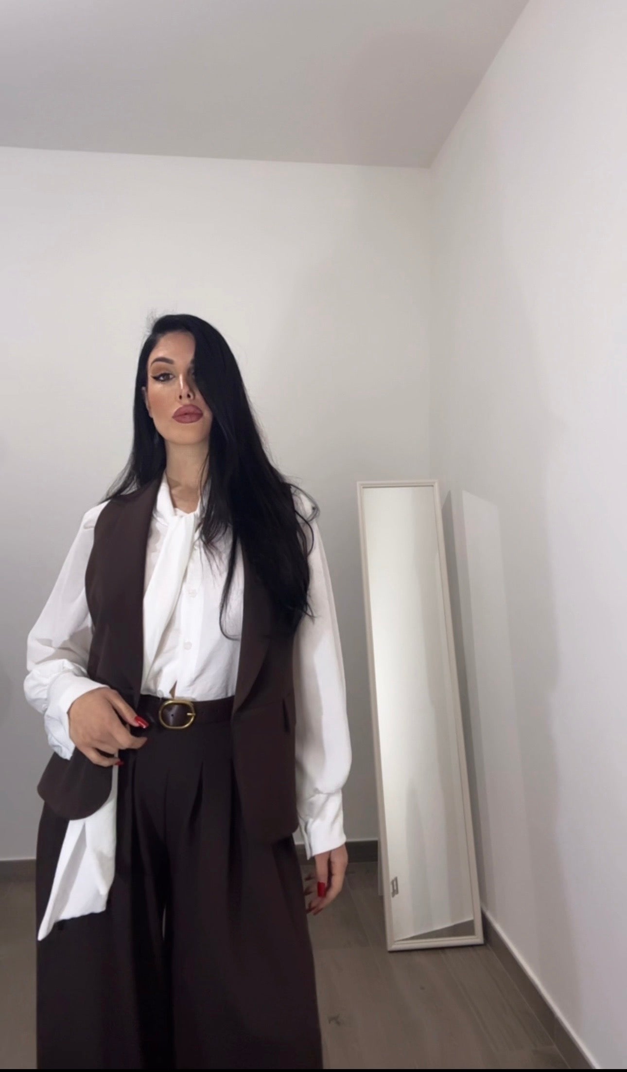 Pantalone Palazzo Marrone con Cintura in vita